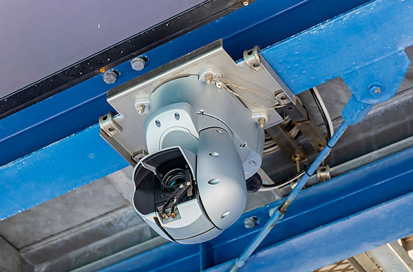 Photo: PTZ camera installed below the large screen